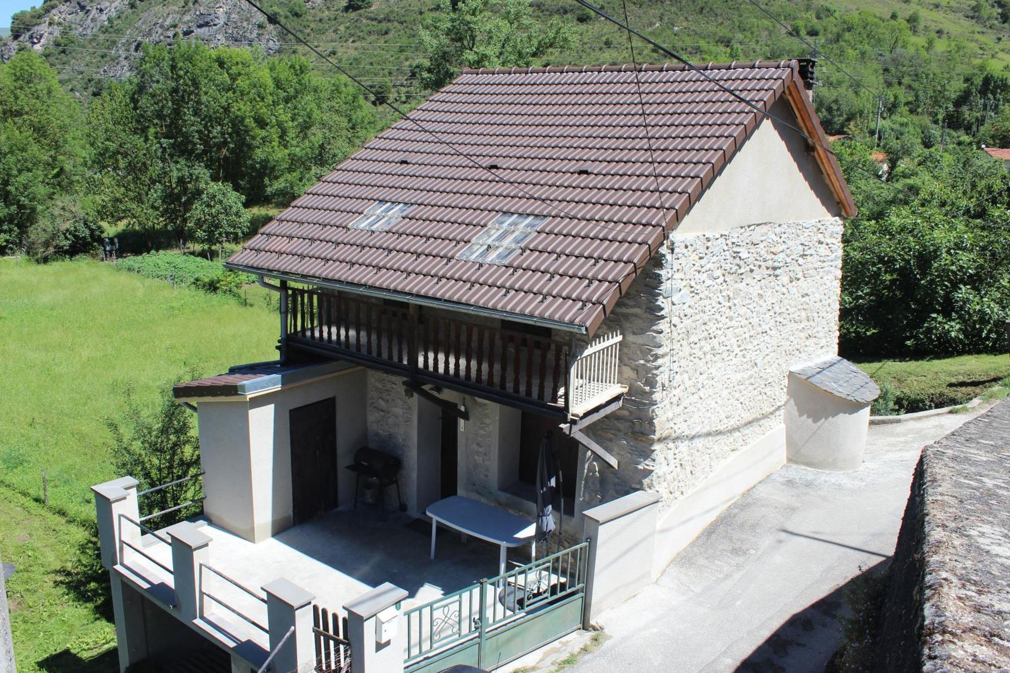 Maison De Charme Calme Entouree De Montagne Ussat Екстер'єр фото